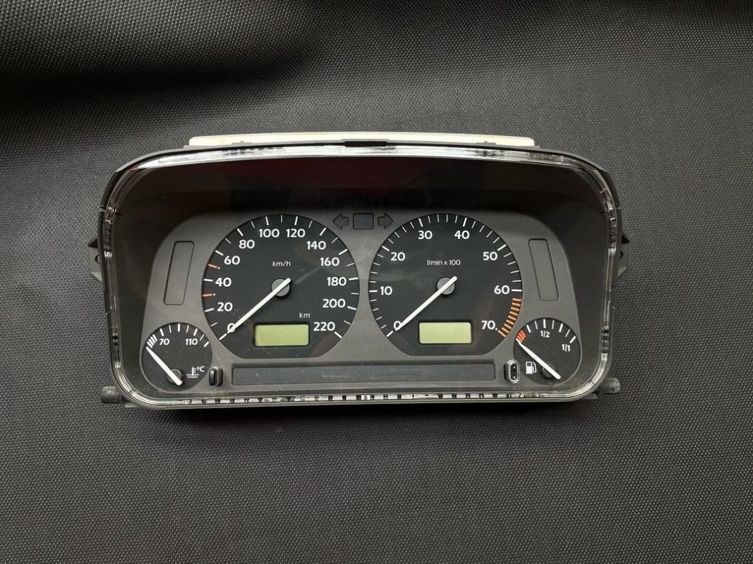golf 3 dashboard removal